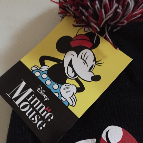NWT Disney Minnie Mouse beanie - Picture 3 of 3